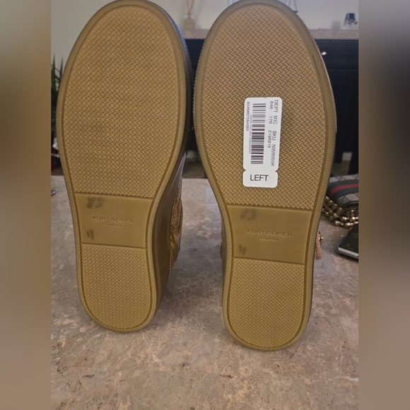 Kurt Geiger London Southbank Tag Platform Sneakers in metallic gold.  Size 42 - Picture 7 of 10